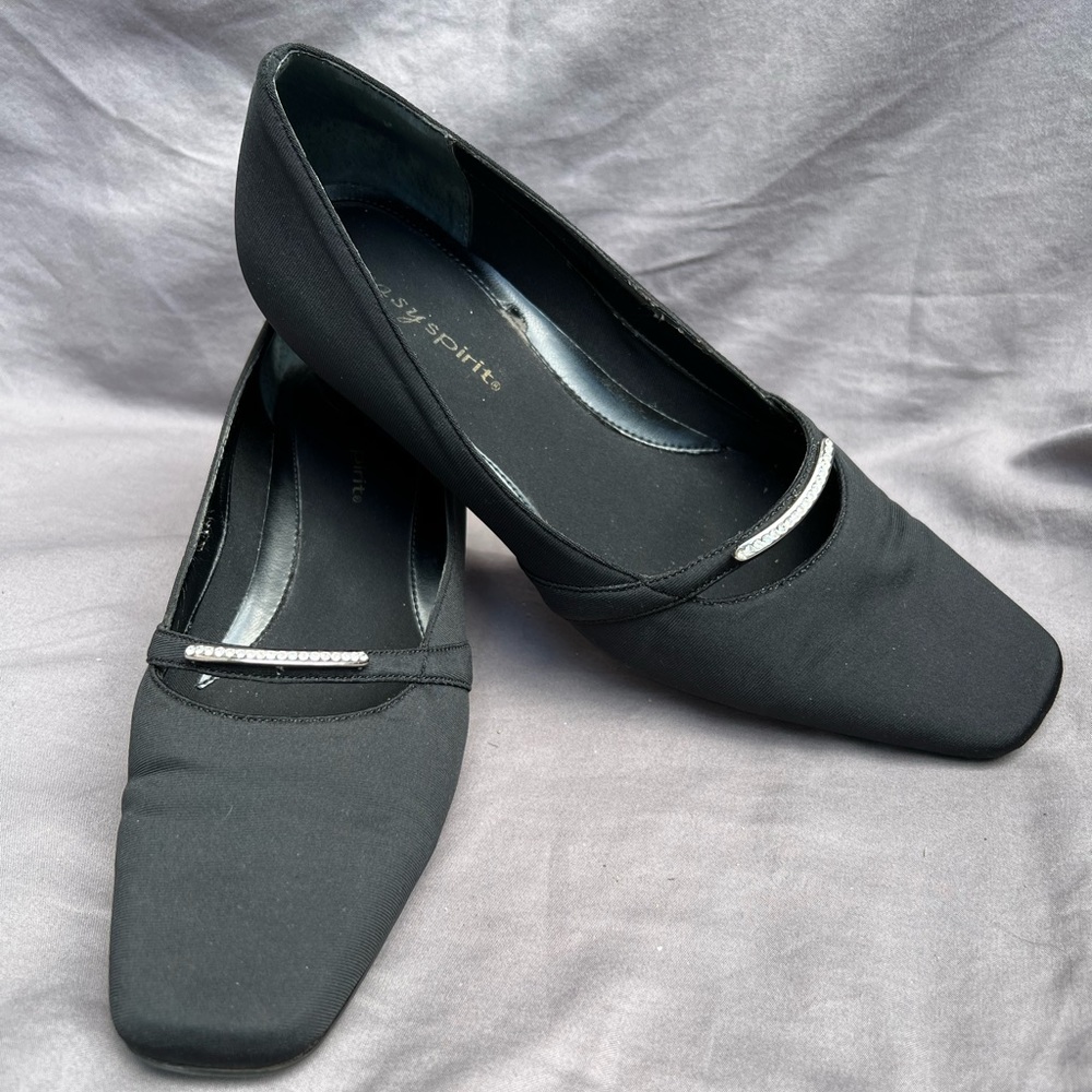 Easy Spirit Woman’s Black Heel with bling